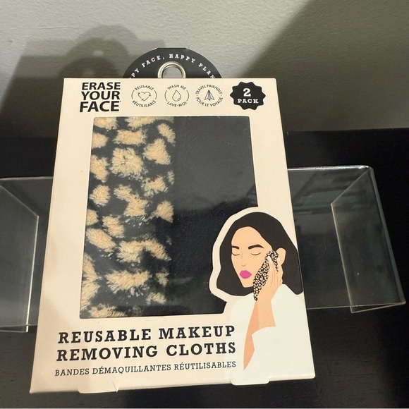 Danielle Creations Reusable Makeup Removing Cloths 2-Pack Black & Animal Print - Picture 4 of 6